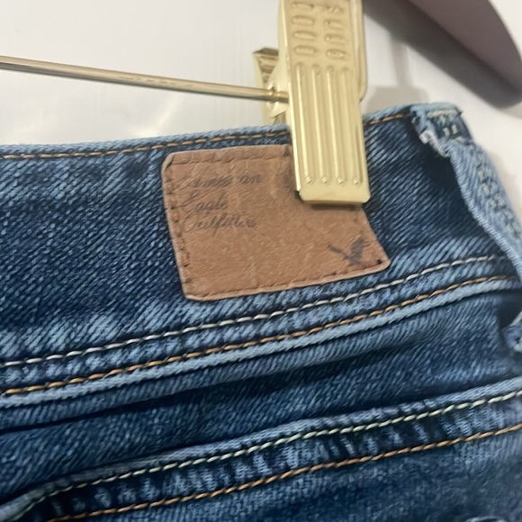 American Eagle Outfitters Distressed Blue Jean Shorts Size 4 - Picture 2 of 5